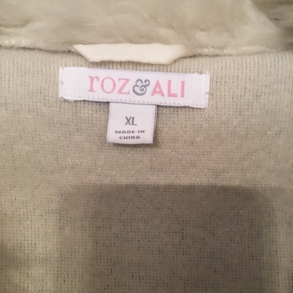 winter white faux fur jacket - Picture 4 of 4